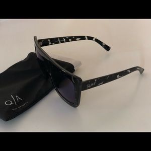 Quay Cafe Racer sunglasses.